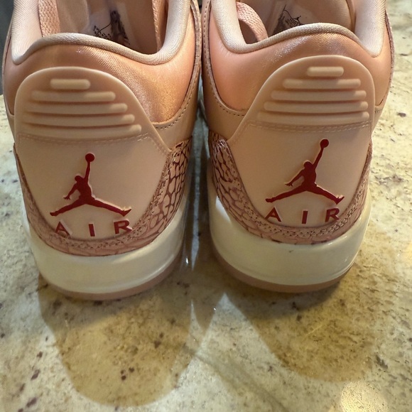 Air Jordan 3 Retro Vday - Picture 3 of 5